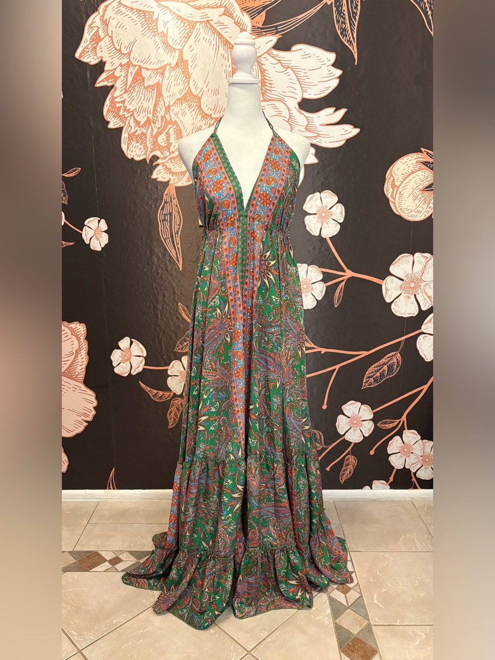 NWOT Enchanted Emerald Paisley Open Back Silk Blend Halter Maxi Dress - Picture 3 of 11